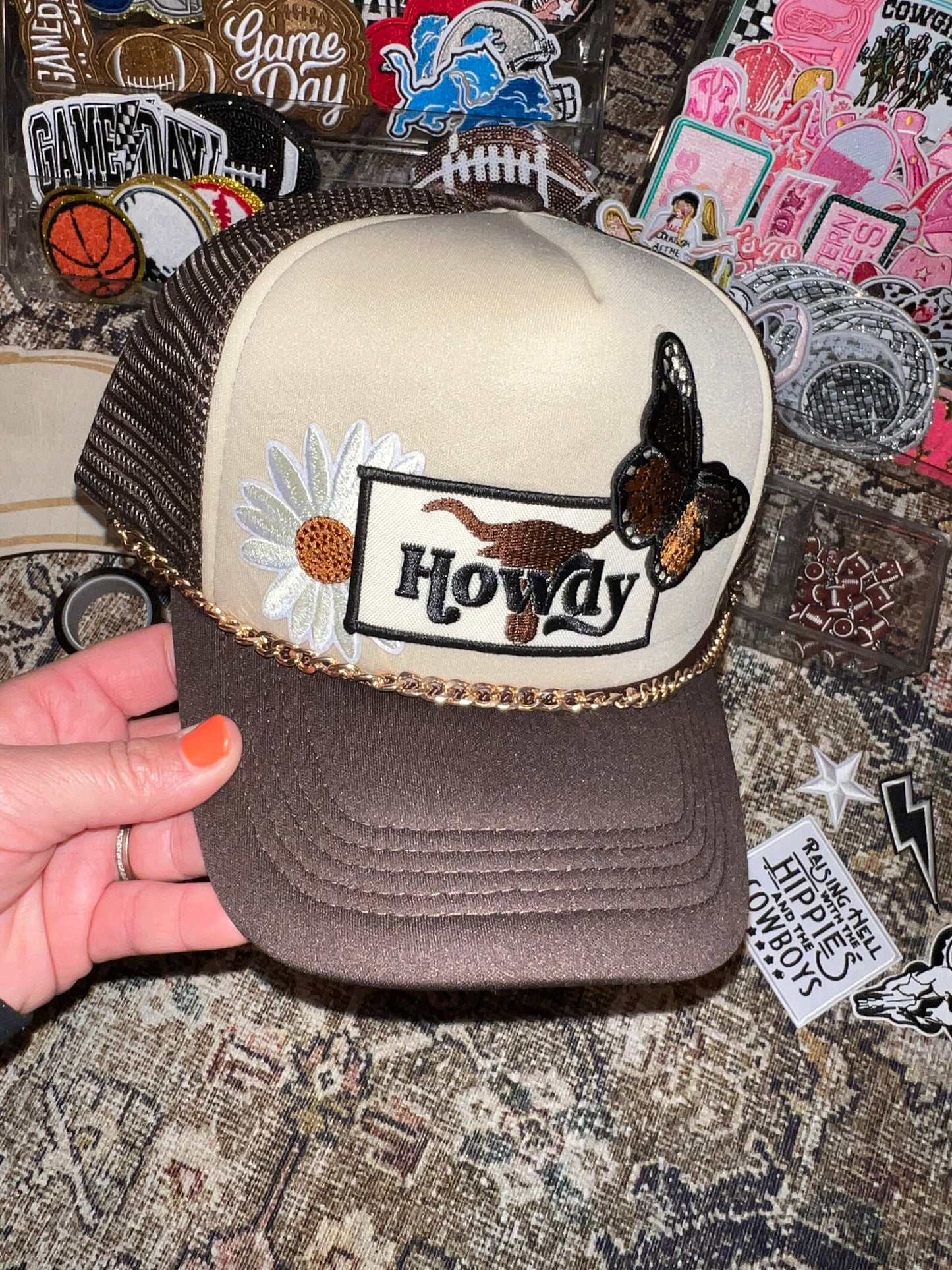 Howdy in brown